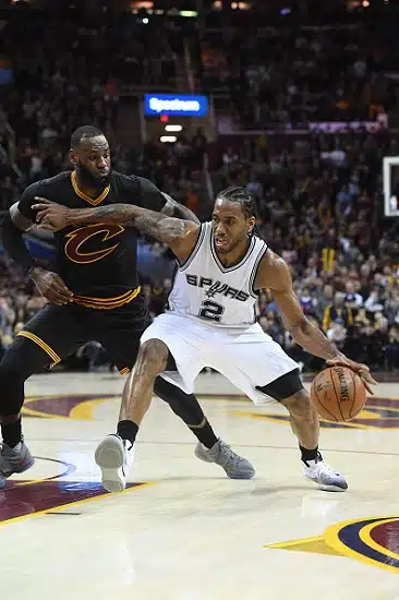 LeBronille ja kumppaneille kotitappio NBA:n huippukamppailussa