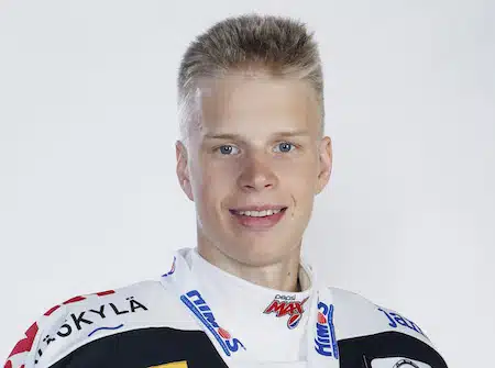 JYP nousi jatkoerässä voittoon, HPK haastoi vahvasti