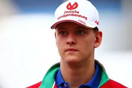 Mick Schumacher kuudes F2-kisassa – napsi hienosti pisteitä debyytistään