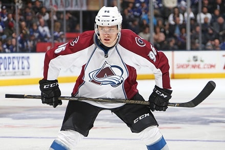 Mikko Rantanen suomalaisten NHL-pistepörssin kärkipaikalle