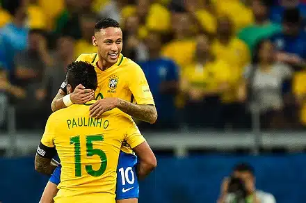 Brasilia kiinni lohkovoitossa
