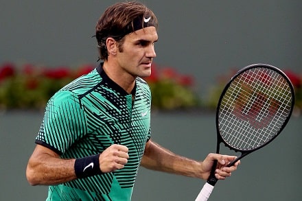 Roger Federer voitti ja huolestui turnauksen tulevaisuudesta
