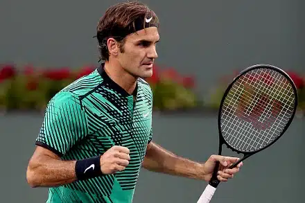 Roger Federer voitti ja huolestui turnauksen tulevaisuudesta