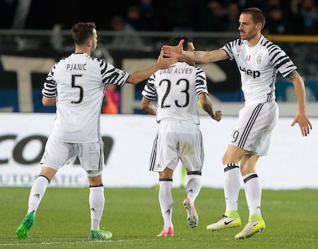 Juventuksen kuudes perättäinen Scudetto sinettiä vailla, Napoli UCL-paikassa kiinni