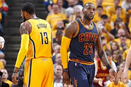 Kaikkien aikojen listalla kiivennyt LeBron James johdatti Clevelandin historiallista nousua