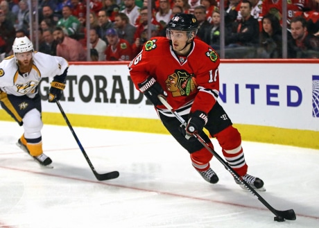 Chicago-pelaajien virta Carolinaan jatkuu - Nyt Marcus Krüger Hurricanes-paitaan Chicago-pelaajien virta Carolinaan jatkuu – Nyt Marcus Krüger Hurricanes-paitaan