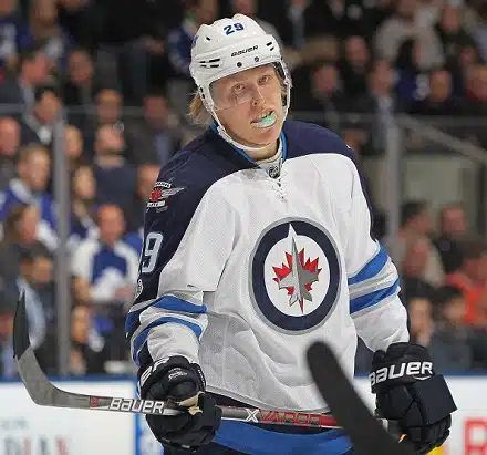 Lähde: Todella kova kauppa vireillä! Patrik Laine kaupataan toiseen NHL-seuraan? Lähde: Todella kova kauppa vireillä! Patrik Laine kaupataan toiseen NHL-seuraan?