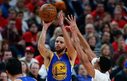 NBA:n ykkösjoukkue jyräsi toiselle kierrokselle