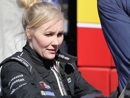 Emma Kimiläisellä lupaava alku naisten formulasarjassa Emma Kimiläisellä lupaava alku naisten formulasarjassa