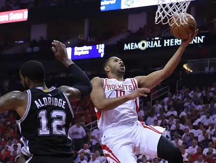 Houston Rockets palasi voittokantaan murskalukemilla