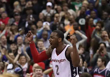 Lopun kolmonen pelasti – Washington Wizards siirsi ratkaisun Game Seveniin