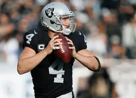 Oakland Raiders teki pelinrakentajastaan NFL:n parhaiten palkatun pelaajan
