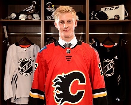 NHL-tulokas Juuso Välimäki New Yorkin kirkkaissa valoissa – ”Hienompaa ei olekaan” NHL-tulokas Juuso Välimäki New Yorkin kirkkaissa valoissa – ”Hienompaa ei olekaan”