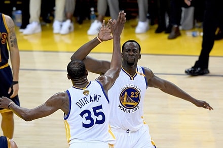 Kevin Durant hurjasteli – NBA-mestari jatkoon