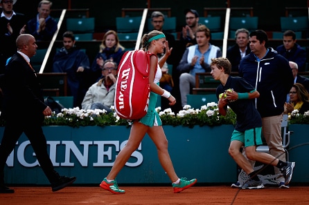 Tukku kärkisijoitettuja ulos WTA-turnauksesta ykkösnaisen johdolla