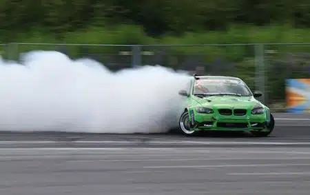 Drifting SM -sarja jatkuu Kuopiossa – kenestä on haastamaan Pöytälaakso?