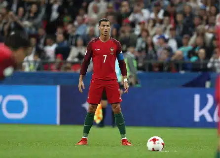 15 vuoden takainen trauma unholaan? – Cristiano Ronaldo: ”Tämä pokaali ei kuulu maajoukkueelle vaan koko Portugalille”
