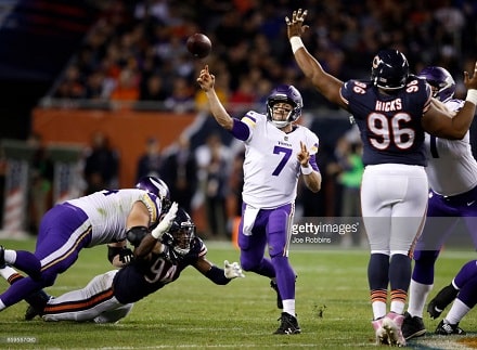 Kesken ottelun pelinrakentajaa vaihtanut Minnesota Vikings voittoon viime hetken potkumaalilla