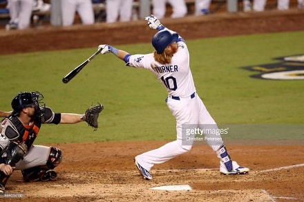 Dodgers voittoon World Seriesin avausottelussa
