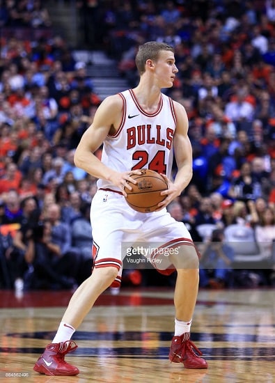 "Tuo kertoo hänestä paljon" - Bulls-luotsi ja LeBron ihailevat Markkasen otteita ”Tuo kertoo hänestä paljon” – Bulls-luotsi ja LeBron ihailevat Markkasen otteita