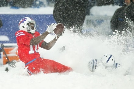 Hienoa fanikulttuuria! Lumimyräkkä ei karhannut NFL-faneja