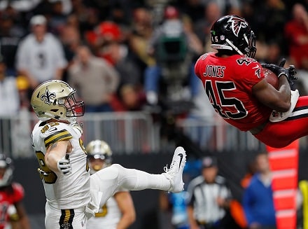 Atlanta Falcons tärkeään voittoon pelinrakentajan synkästä illasta huolimatta