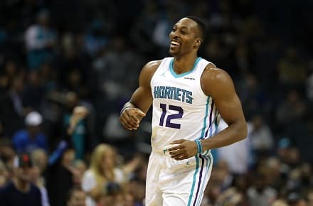 NBA-legenda Dwight Howard palaa Los Angeles Lakersiin