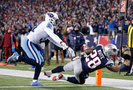 Super Bowl -mestari jyräsi vakuuttavasti jatkoon