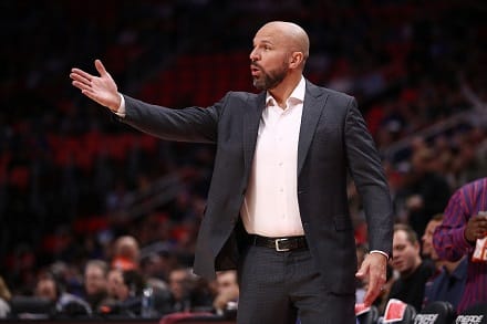 NBA-seuraa valmentaneelle pelaajalegendalle kenkää