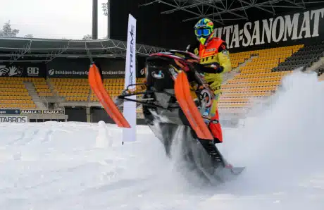 Juuso Loukko  ennakkosuosikki snowcrossin SM-sarja-avauksessa Seinäjoella