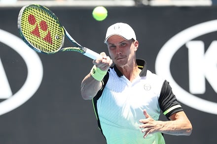 ATP-listalla kaukana kärjestä olevat unkarilainen ja yhdysvaltalainen neljännelle kierrokselle Australian avoimissa