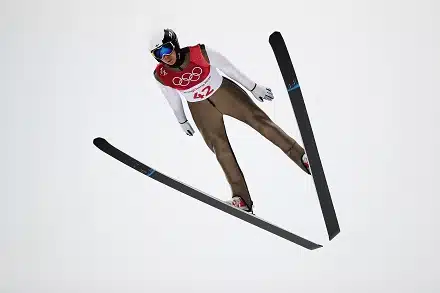 Eero Hirvonen sivussa yhdistetyn kesä-GP-kisoista – vammana ”hyppääjän polvi”