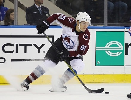 Mikko Rantanen pohjusti tärkeän maalin - Avalanchen kolmosvahti masensi Nashvillen Mikko Rantanen pohjusti tärkeän maalin – Avalanchen kolmosvahti masensi Nashvillen