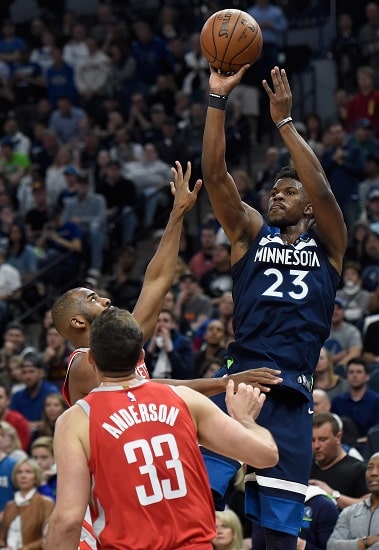 Markkanen-kaupassa siirtynyt NBA-tähti vaihtaa jälleen seuraa