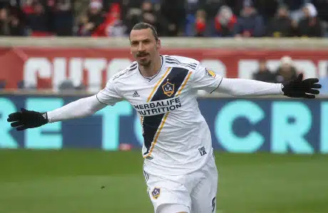 ”En ole Zlatan, en pysty tekemään samoja asioita” – Ibrahimovicin sairausloma jatkuu