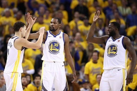 Golden State jäädyttää myös toisen tähtipelaajansa pelinumeron