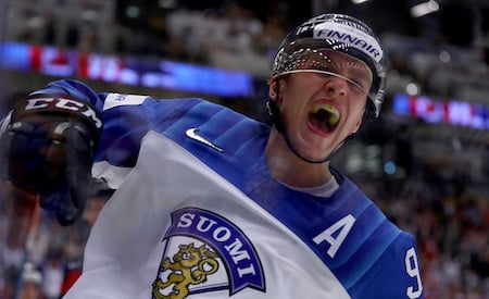 Missä piilee huiman NHL-vireen salaisuus – Mikko Rantanen kertoo Missä piilee huiman NHL-vireen salaisuus – Mikko Rantanen kertoo