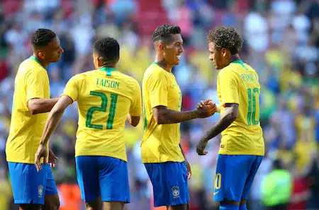 Jalkapallon MM-ennakko: Samba soi! Brasilia dominoi alkulohkoaan