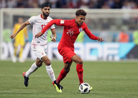 Englannille jobin postia - Dele Allilla reisivamma Englannille jobin postia – Dele Allilla reisivamma