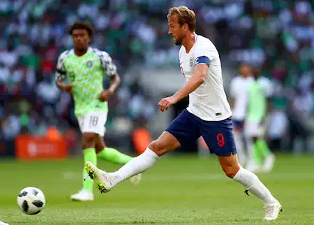Maalitykki Harry Kane penkillä – avauskokoonpanot jännitysotteluun Englanti-Hollanti