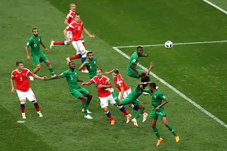 Dramaattinen loppu! Saudi-Arabia kaatoi Egyptin viime hetken maalilla