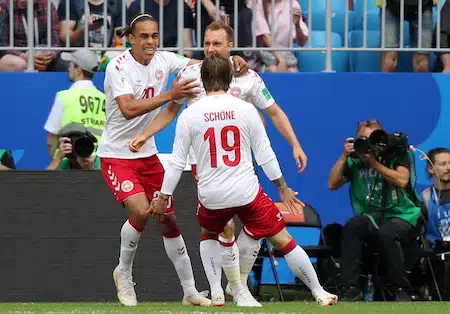 Hieno uutinen Huuhkajille: Kreikka ja Bosnia jäivät tasapeliin, Tanskalta käsittämätön nousu!
