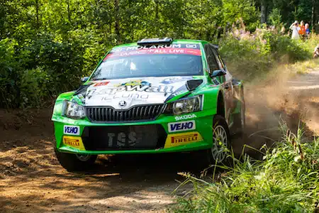 Ikävä alku! Eerik Pietarinen ajoi ulos Suomen MM-rallissa