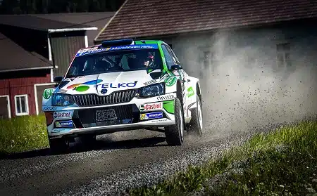 Näin pienestä se on kiinni – suomalaiskuskin ralli päättyi keskeytykseen karulla tavalla