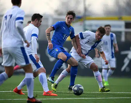 Pikkuhuuhkajat pelasi ennätysyleisön edessä Oulussa