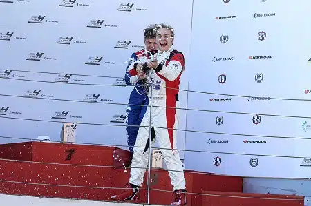 Suomalainen KIC Motorsport nousi toistamiseen F3-palkintopallille Imolassa