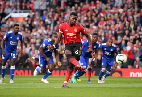 Paul Pogba sivussa ManU:n harjoituksista Paul Pogba sivussa ManU:n harjoituksista