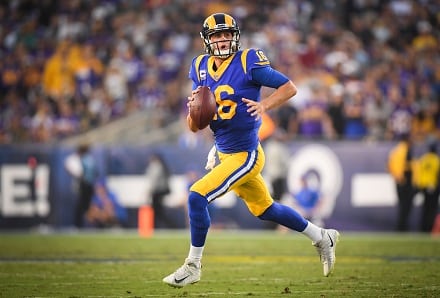 Pelinrakentaja syötti viisi touchdownia – Los Angeles Rams jatkaa puhtaalla pelillä