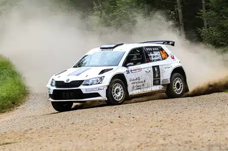 SM-rallikausi päättyi päin mäntyä Pynnöseltä: ”Liinat kiinni, mutta auto ei pysähtynyt”