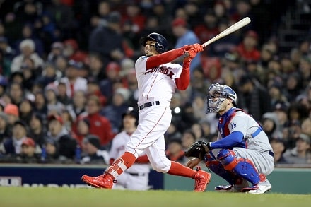 Boston Red Sox piti kiinni kotiedustaan World Seriesissa